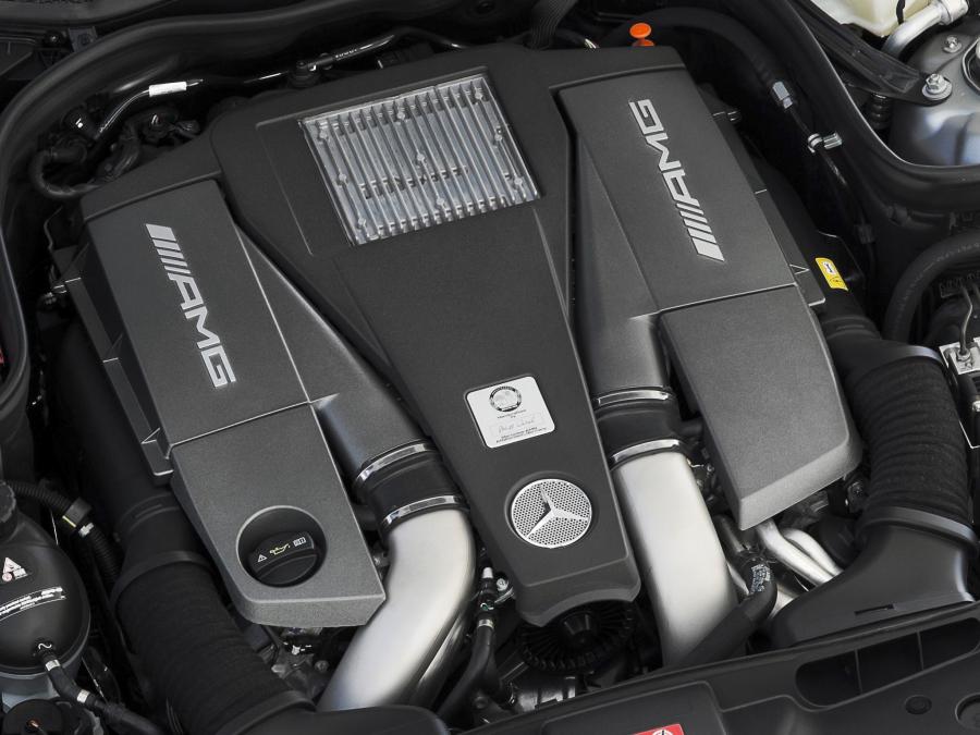  Mercedes-Benz CLS63 AMG Shooting Brake 2012 года  (фото 12 из 16)